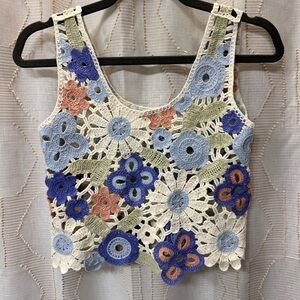 Adorable Floral Crochet Sleeveless cropped top